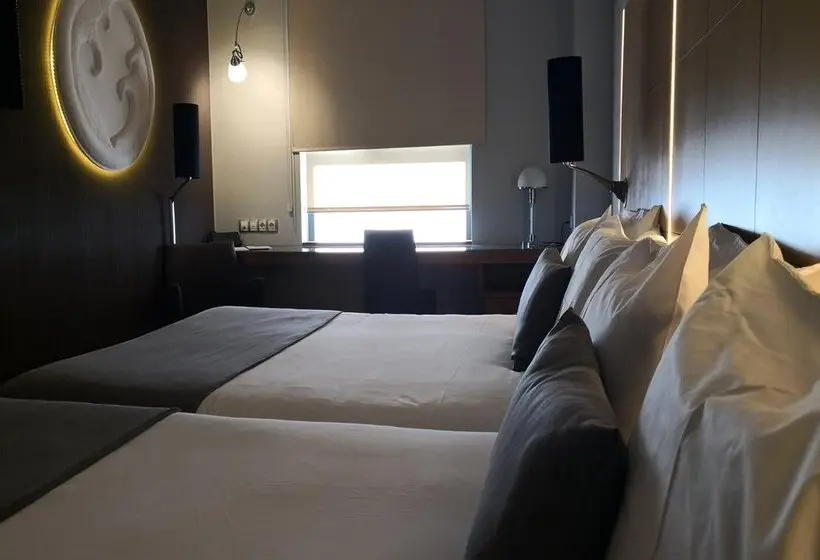 هتل Evenia Rossello