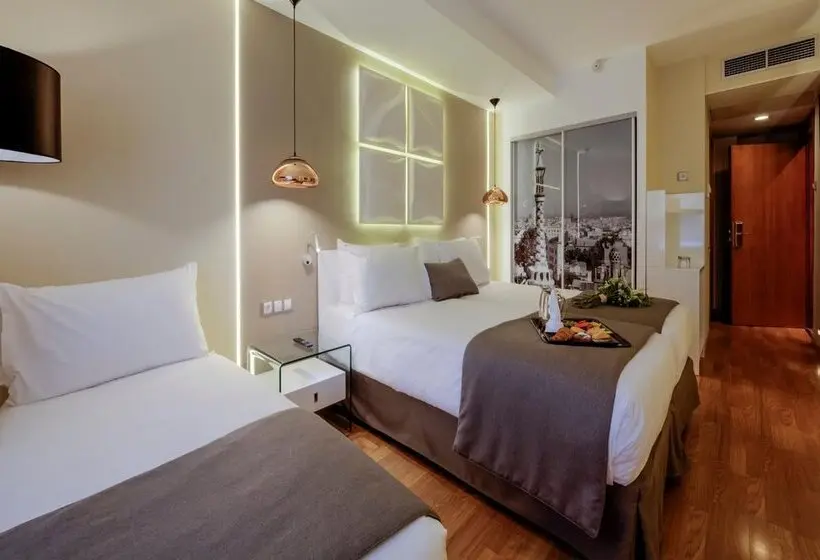 هتل Evenia Rossello