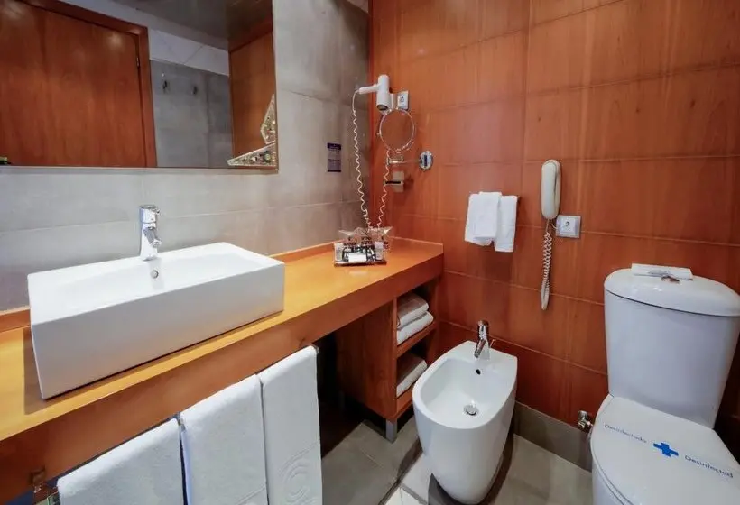 هتل Evenia Rossello