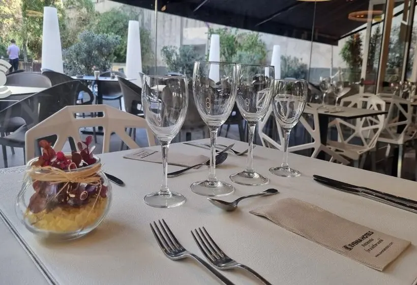 هتل Evenia Rossello