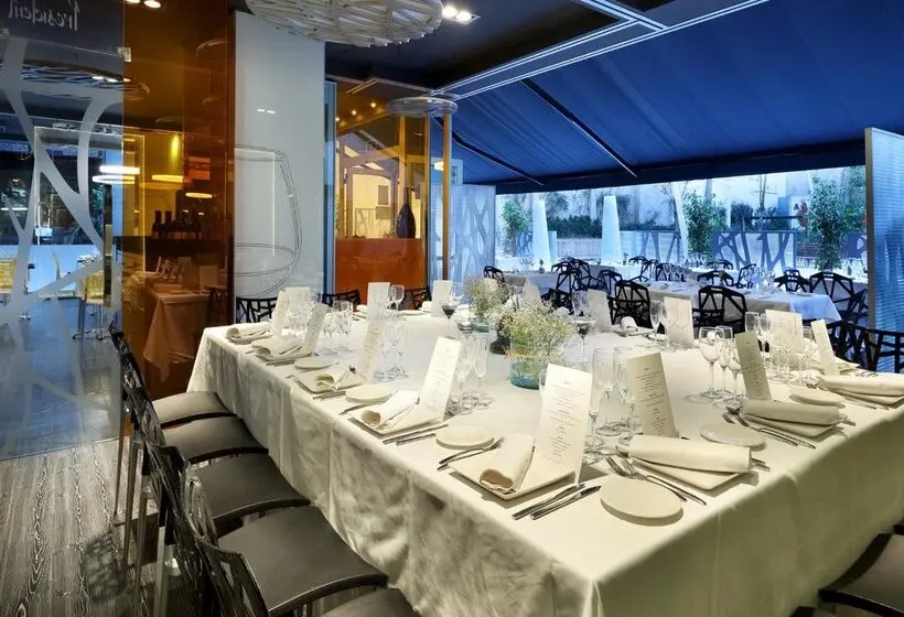 هتل Evenia Rossello