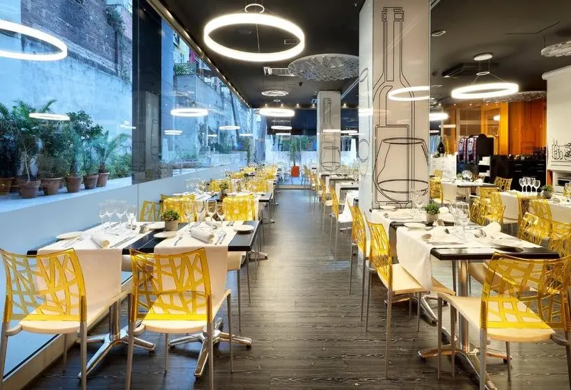 هتل Evenia Rossello