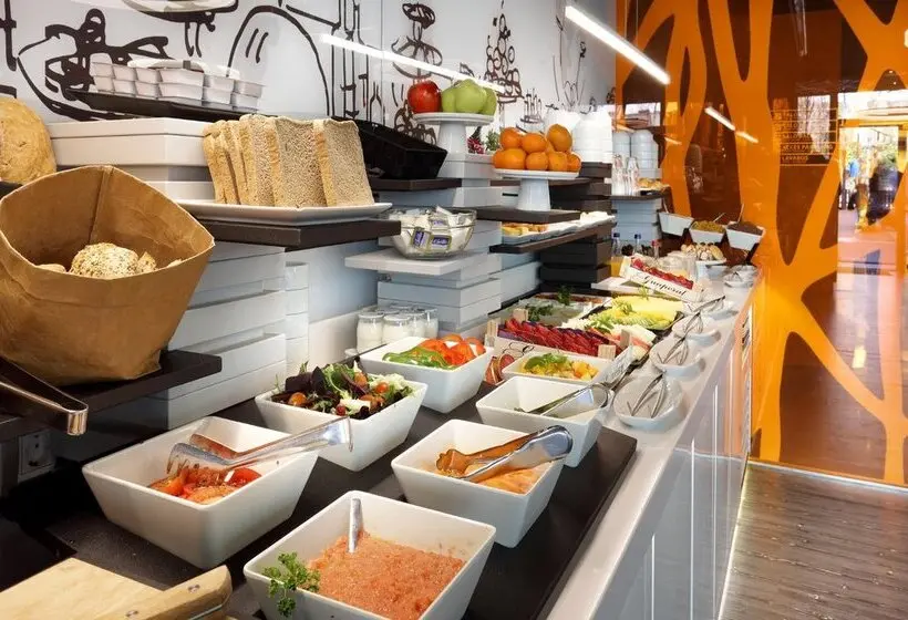 هتل Evenia Rossello