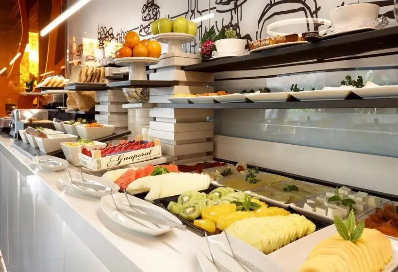 هتل Evenia Rossello