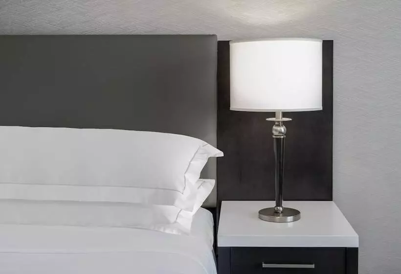 ホテル Hilton Vancouver Metrotown