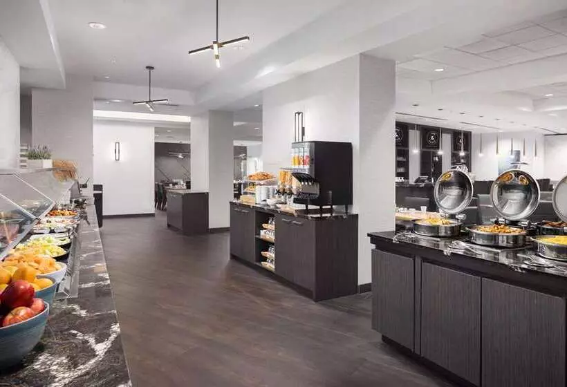 ホテル Hilton Vancouver Metrotown