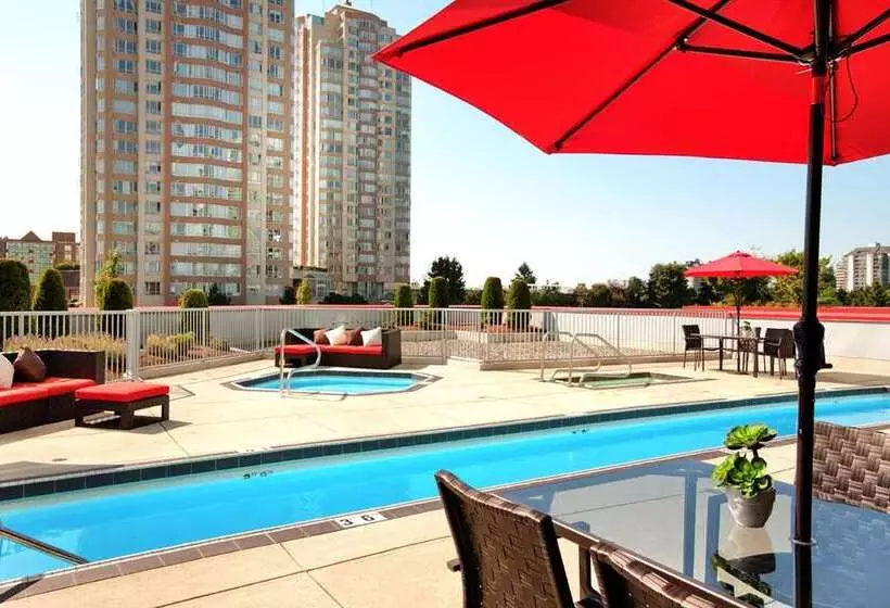 ホテル Hilton Vancouver Metrotown