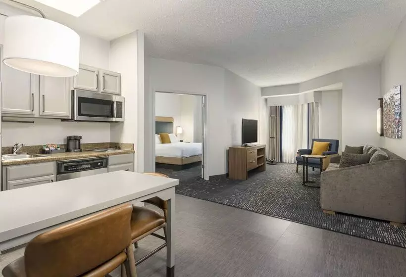 هتل Homewood Suites By Hilton New Orleans