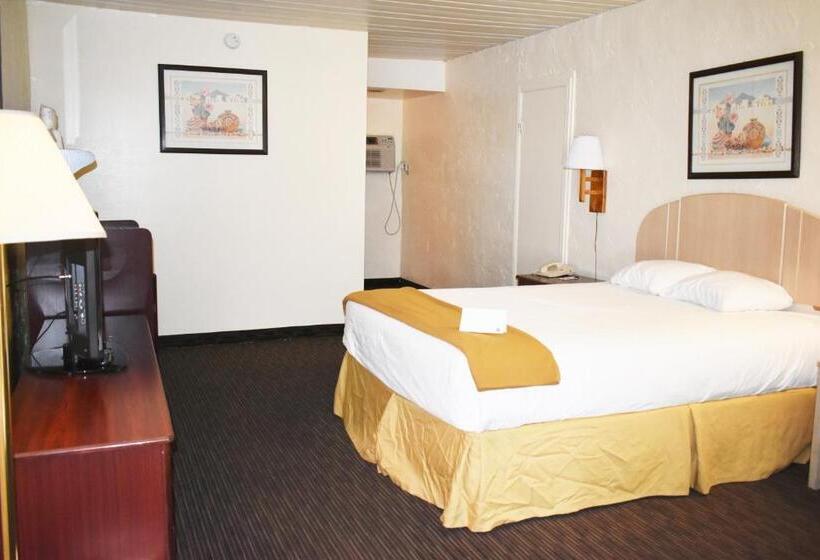 فندق Knights Inn Page