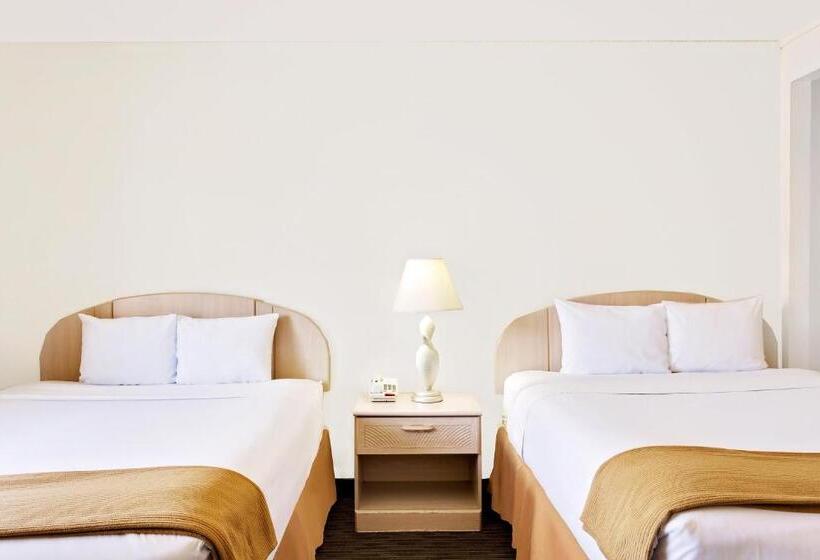 فندق Knights Inn Page