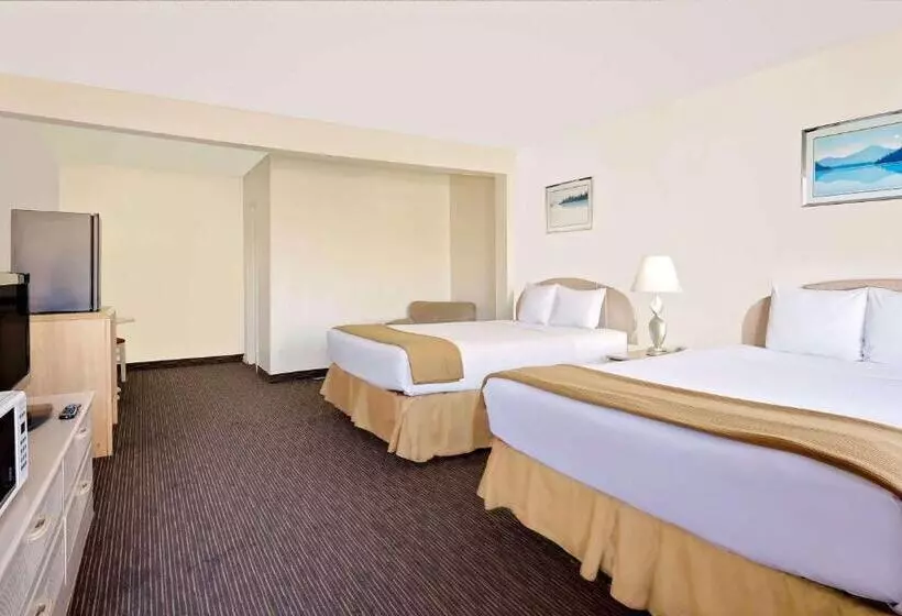 هتل Knights Inn Page