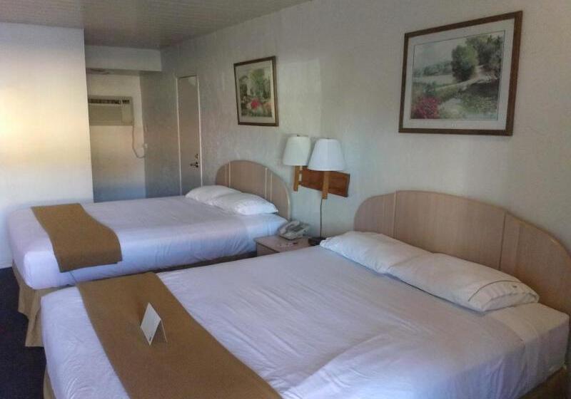 فندق Knights Inn Page