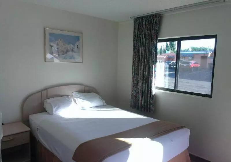 هتل Knights Inn Page