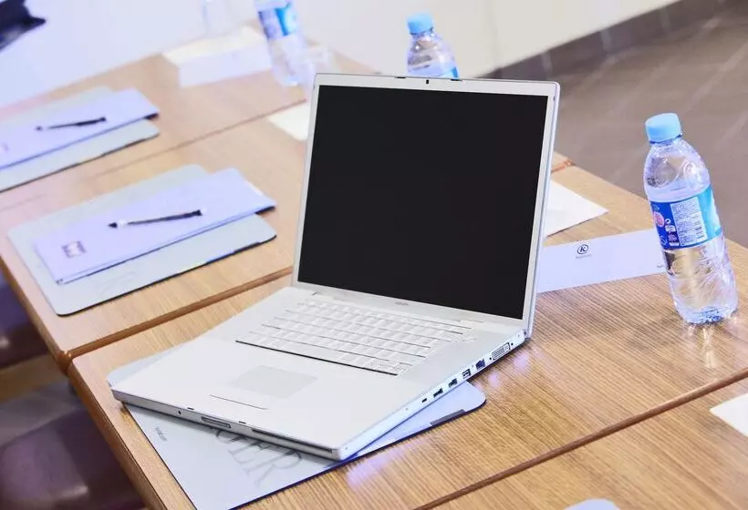 酒店 Kyriad Dunkerque Loon Plage