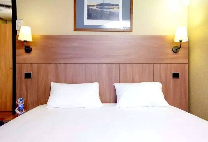 酒店 Kyriad Dunkerque Loon Plage