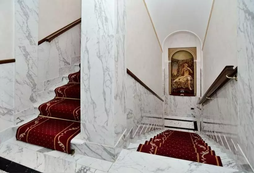 בית מלון כפרי Pantheon