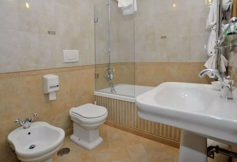 בית מלון כפרי Pantheon