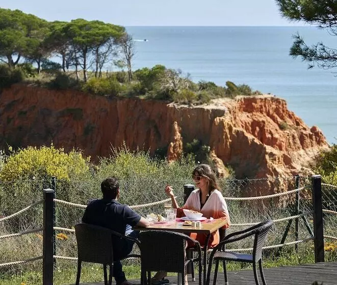 בית מלון כפרי Portobay Falesia