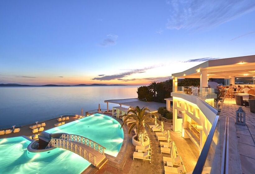 Saint John Hotel Villas & Spa