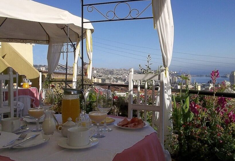 هتل The Grand House