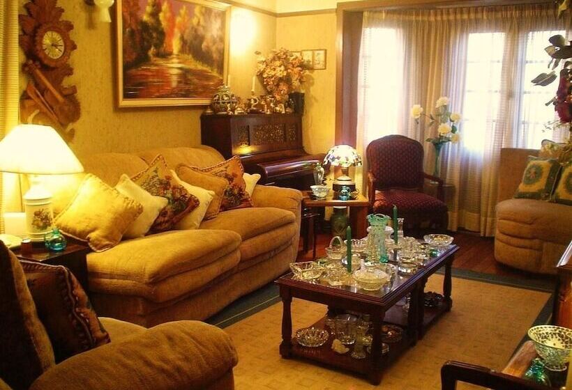 هتل The Grand House