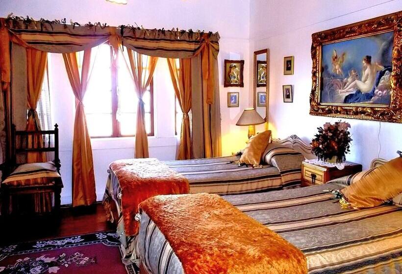 هتل The Grand House