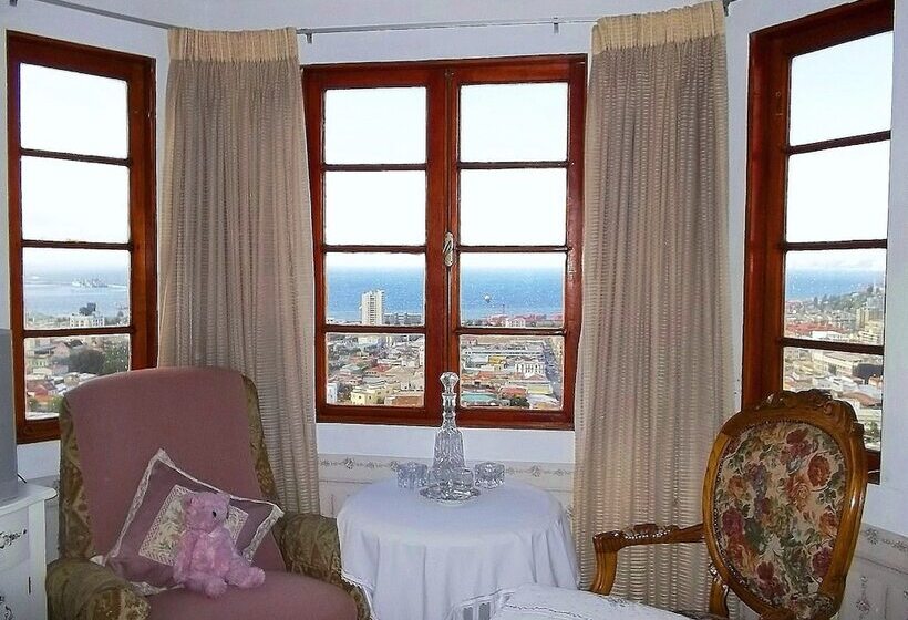 هتل The Grand House