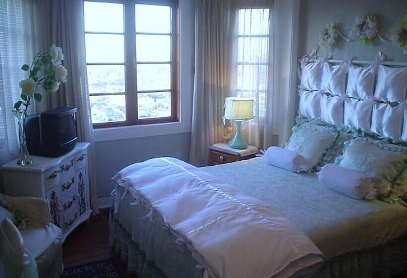 هتل The Grand House