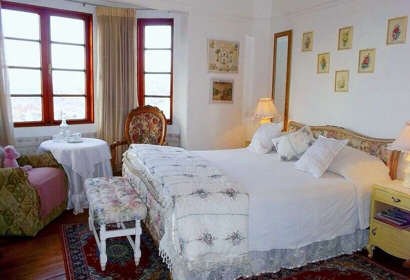 هتل The Grand House