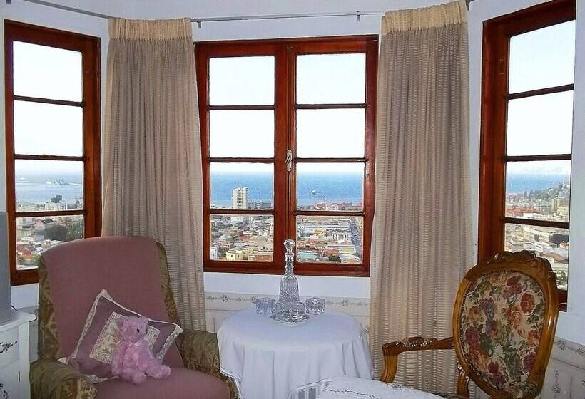 هتل The Grand House