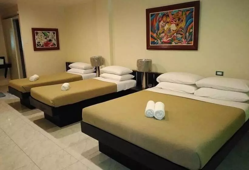 Retkeilymaja Royale House Hotel Davao Powered By Cocotel