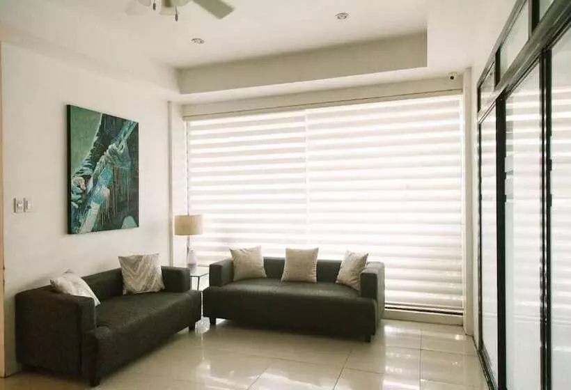 Retkeilymaja Royale House Hotel Davao Powered By Cocotel