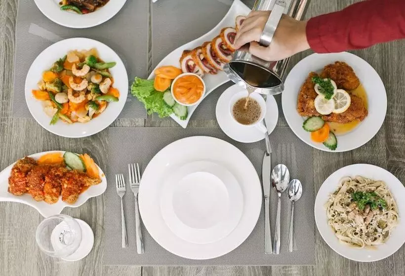 Retkeilymaja Royale House Hotel Davao Powered By Cocotel