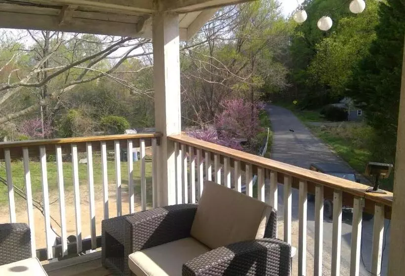 Bliss Point Farm And B&b, Llc