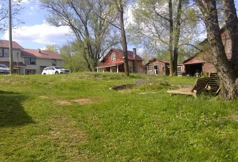 Bliss Point Farm And B&b, Llc