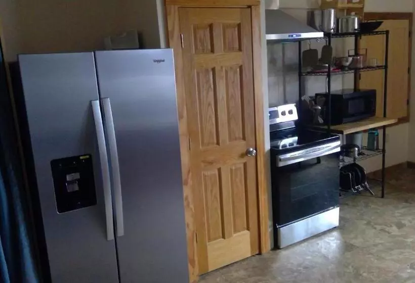 Bliss Point Farm And B&b, Llc