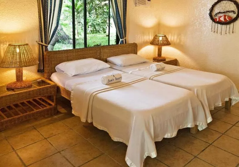 Easy Diving And Beach Resort