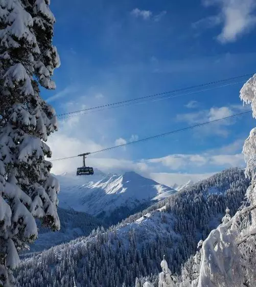 Hotelli Catrina Lodge