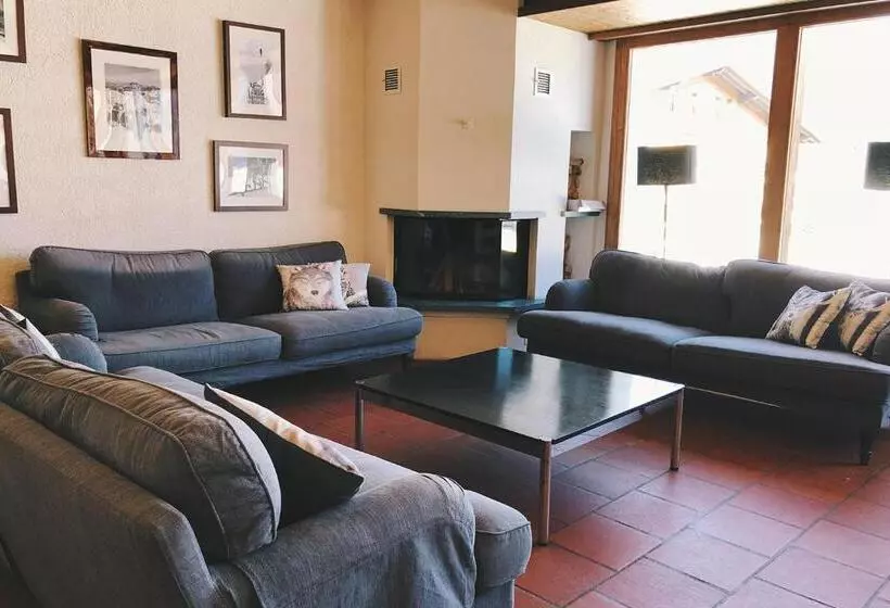 Hotelli Catrina Lodge