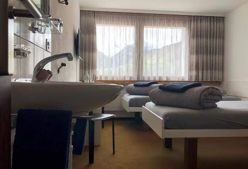 Hotelli Catrina Lodge