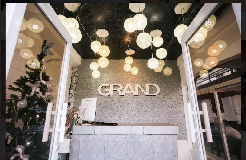 Hotelli Reddoorz Premium At The Grand Peninsula Suites