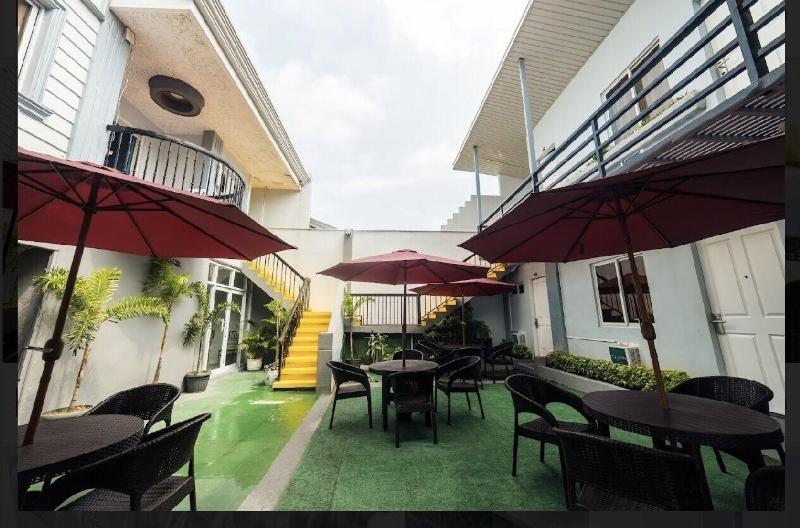 בית מלון כפרי Reddoorz Premium At The Grand Peninsula Suites