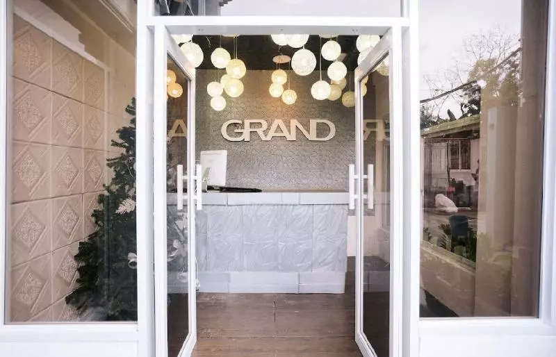 Hotelli Reddoorz Premium At The Grand Peninsula Suites