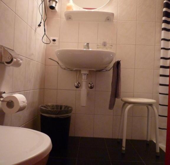 펜션 Esthers Guesthouse