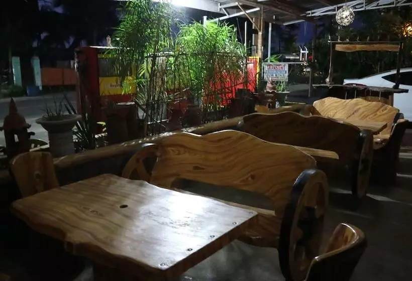 Majatalo Hundred Isles' Room Rentals And Transient House