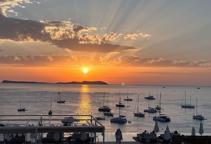 Poniente Playa Apart