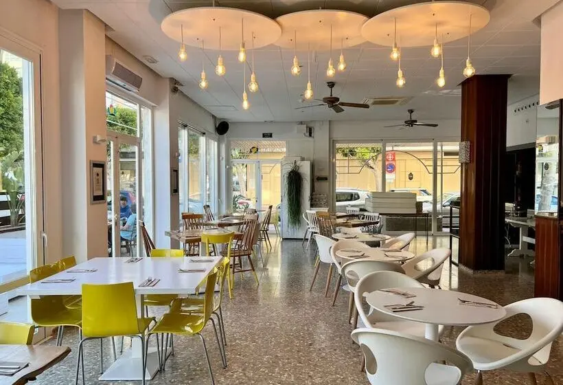 Aparthotel Boutique Poniente Playa