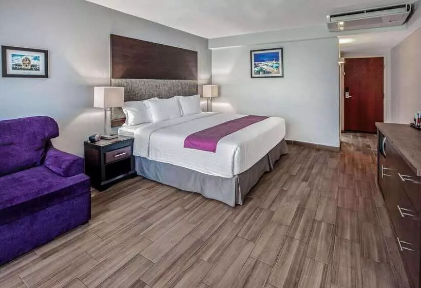 CHN Hotel Monterrey Centro, Trademark Collection by Wyndham