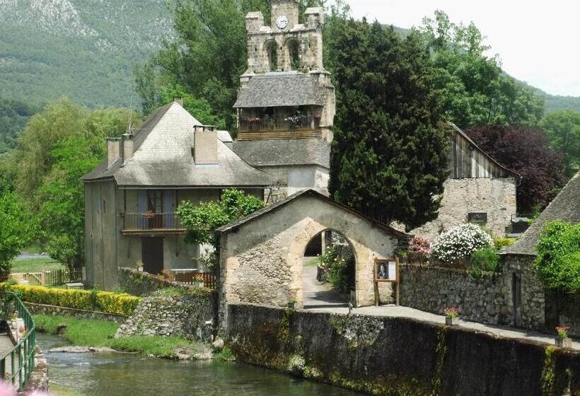 هتل Auberge Audressein