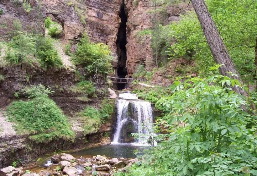 Отель Auberge Cocagne